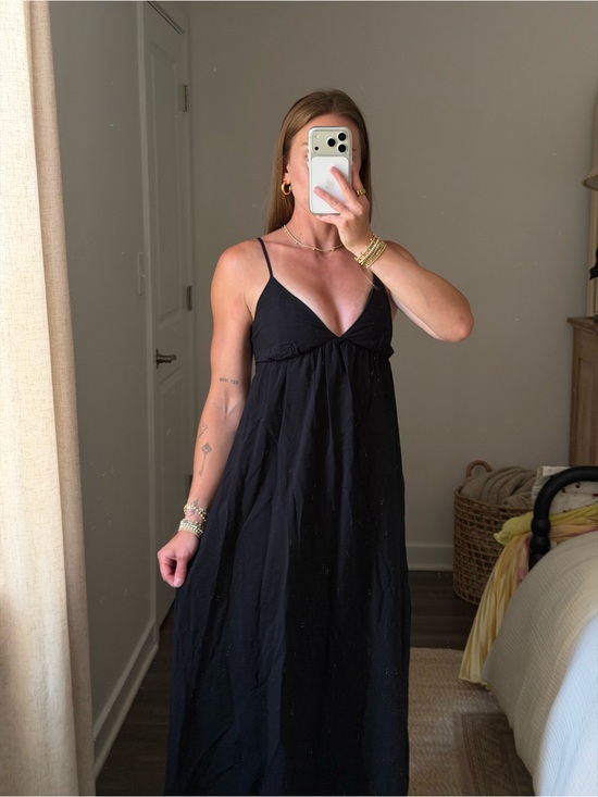 Abercrombie & Fitch Dresses & Skirts - Abercrombie & Fitch Black Spaghetti-Strap Maxi Dress